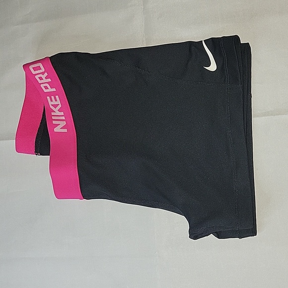 Nike Dri Fit Women's Shorts - Picture 1 of 3